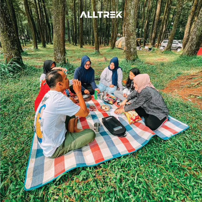 ALLTREK เสื่อปิกนิก Matras 2x2M ที่นอนปิกนิกกลางแจ้ง - น้ำเงินขาว 200*200