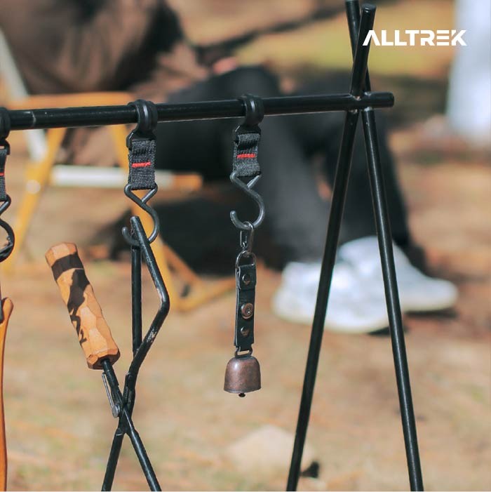 ALLTREK กระดิ่งกลางแจ้ง กระดิ่ง อุปกรณ์เดินป่า พวงกุญแจ - สีครีม