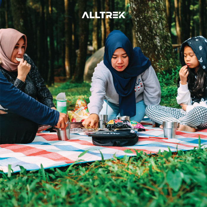 ALLTREK เสื่อปิกนิก Matras 2x2M ที่นอนปิกนิกกลางแจ้ง - น้ำเงินขาว 200*200